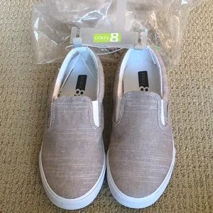 Boys slip on tennis shoes